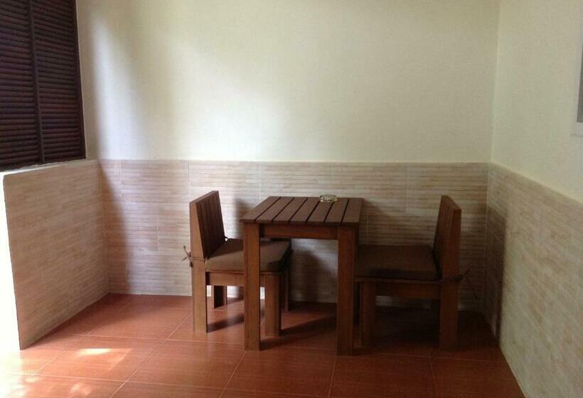 Номер Стандарт, Harry S Bungalows