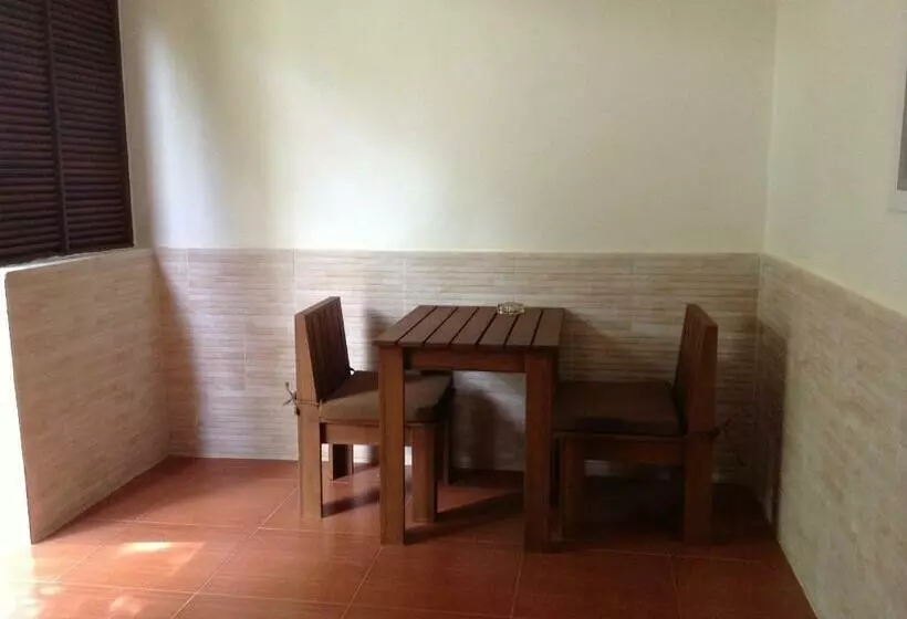 اتاق استاندارد, Harry S Bungalows