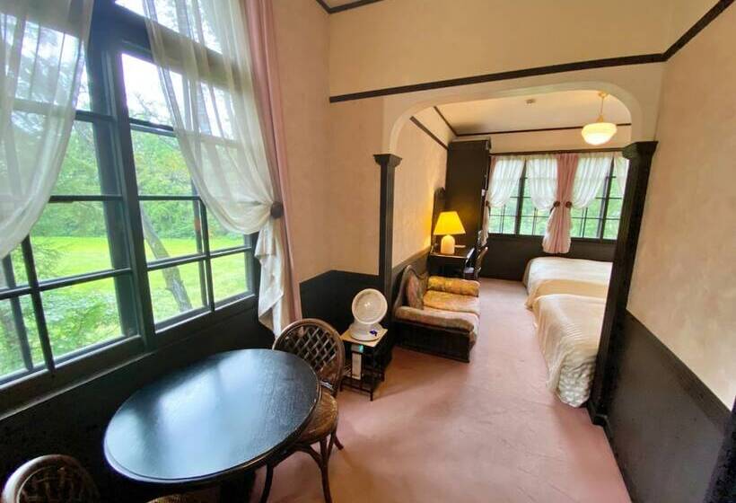 デラックスルーム, Restaurant & Hotel Traumerei