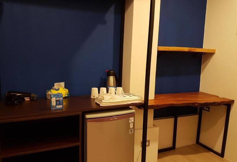 Economy Quadruple Room, Romeo B&b