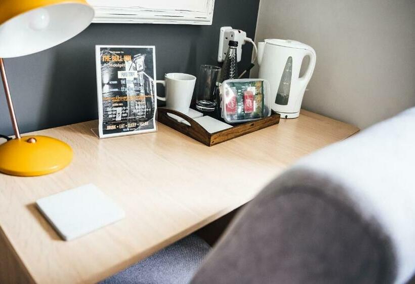 חדר סטנדרט יחיד, The Bull Inn