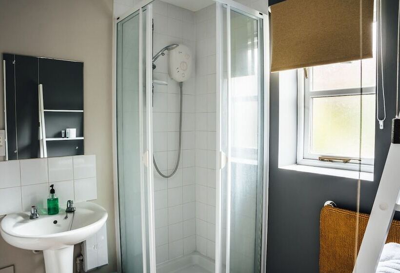 חדר סטנדרט יחיד, The Bull Inn