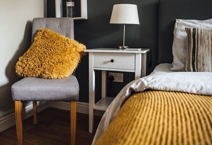 חדר סטנדרט יחיד, The Bull Inn