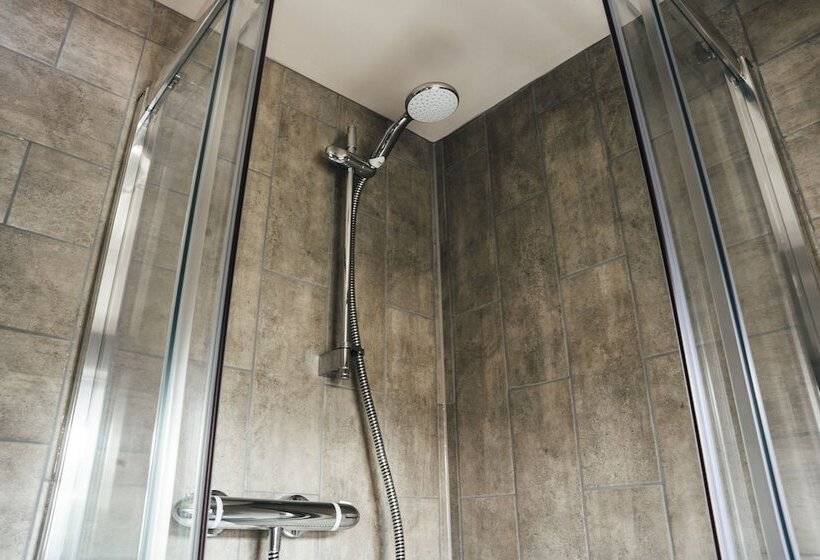 חדר דלוקס, The Bull Inn