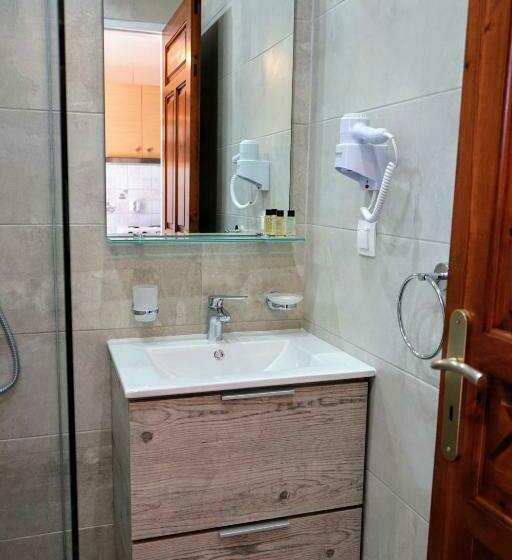 اتاق استاندارد با چشم‌انداز دریا, Villa Levante