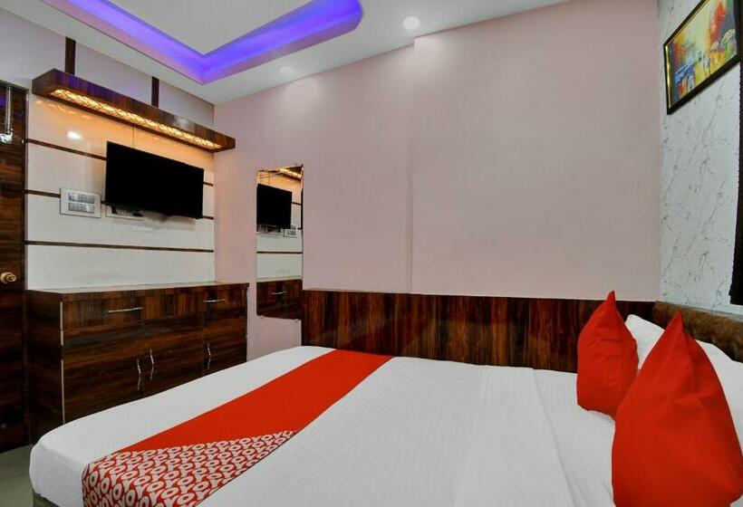 Quarto Triplo Clássico, Oyo Flagship 83977 Zq Guest House