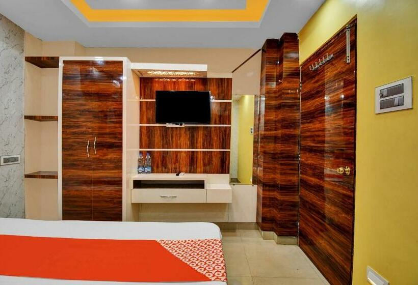 Quarto Triplo Clássico, Oyo Flagship 83977 Zq Guest House