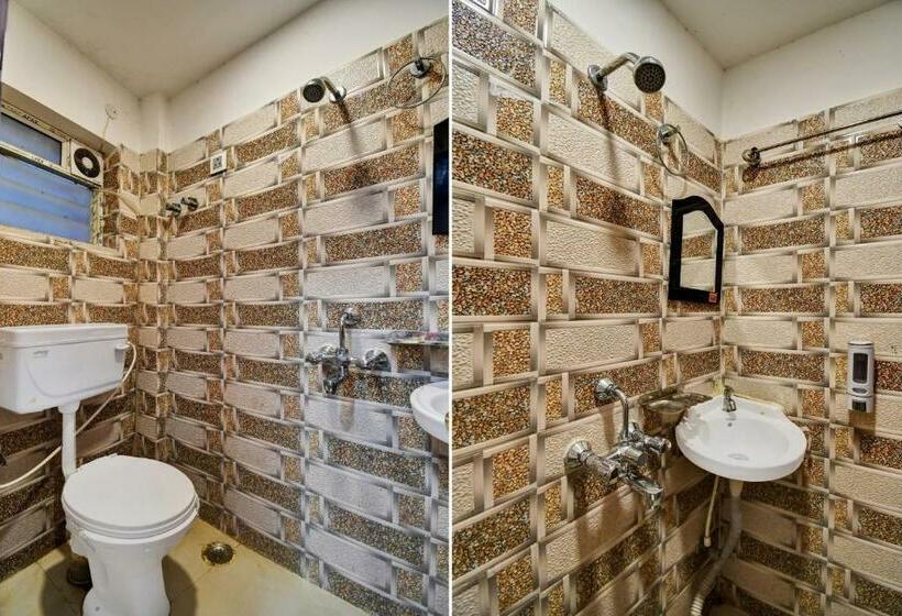 Quarto Triplo Clássico, Oyo Flagship 83977 Zq Guest House