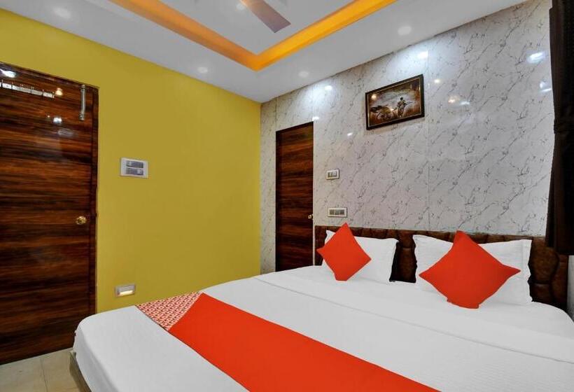 Quarto Triplo Clássico, Oyo Flagship 83977 Zq Guest House