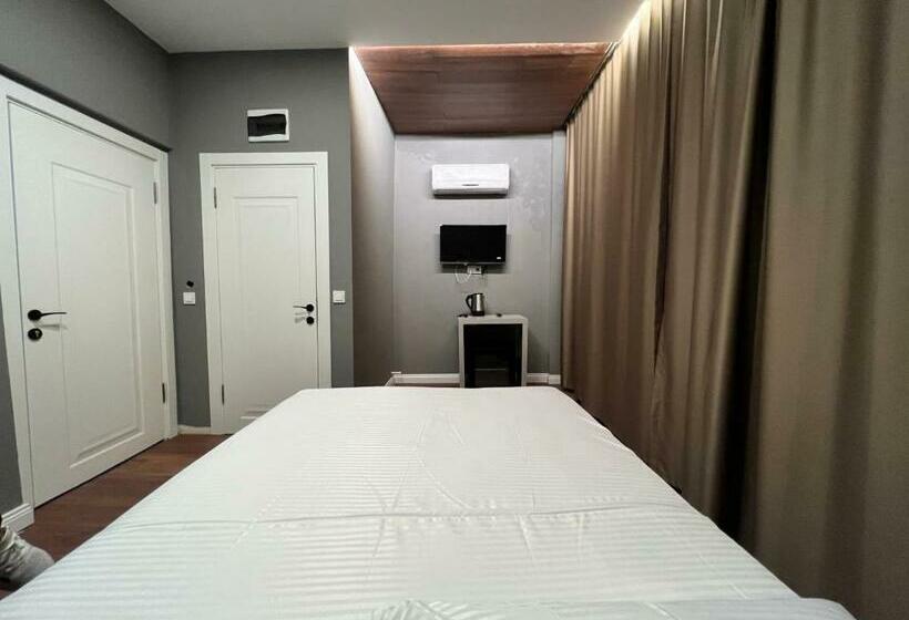 استودیوی استاندارد, Gökotta Suite