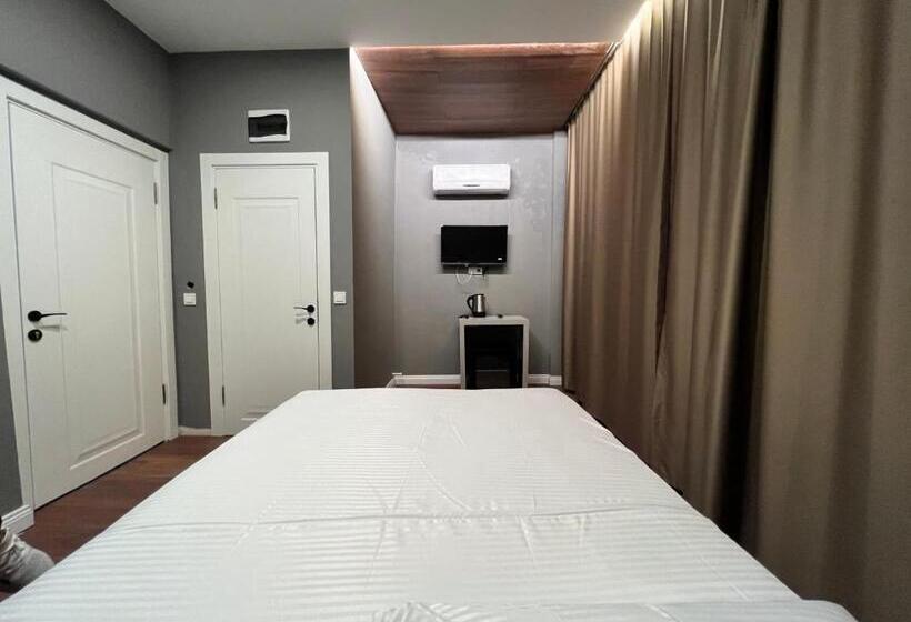 استودیوی لوکس, Gökotta Suite