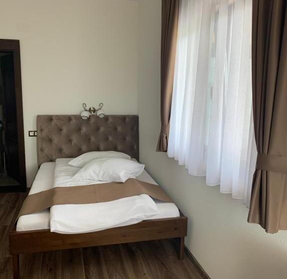 غرفة قياسية, Casa Leda