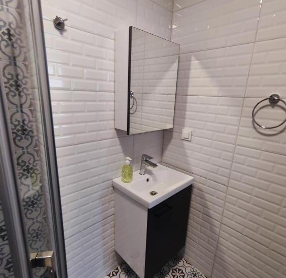 جناح جونيور, The Escape Hotel Alacati