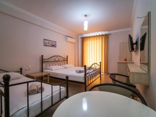 Номер Стандарт Трехместный, Vironas