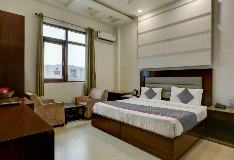 Номер Стандарт, Townhouse Hotel Selaqui Inn