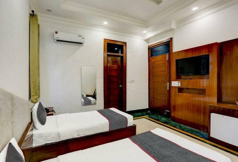 标准间, Townhouse Hotel Selaqui Inn