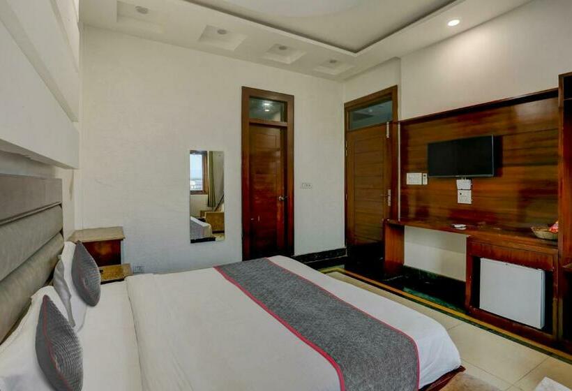 标准间, Townhouse Hotel Selaqui Inn