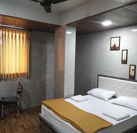 Номер Deluxe, Balaji Residency