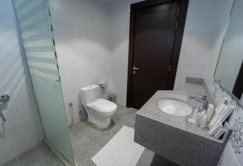 キングサイズベッドのスーペリアルーム, جوهرة الشرق للشقق المخدومة