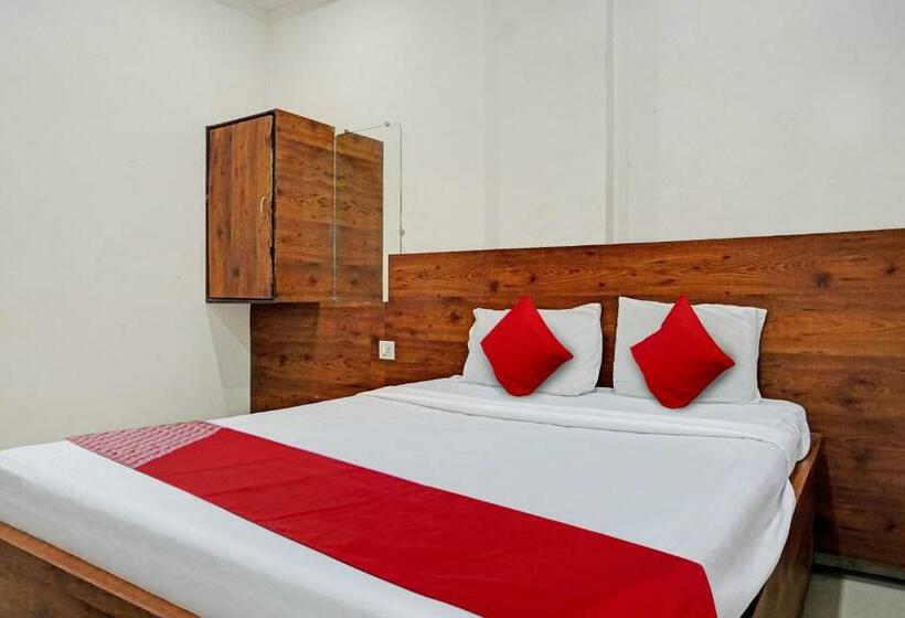 豪华三人间, O Mayur Lodge