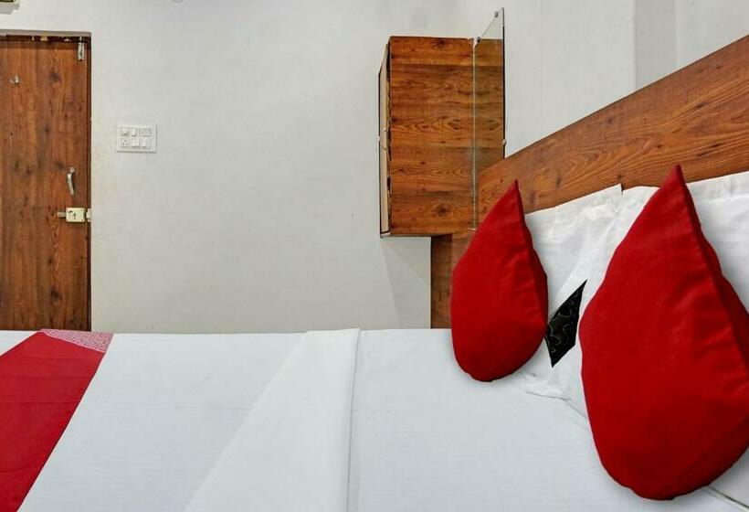 豪华三人间, O Mayur Lodge