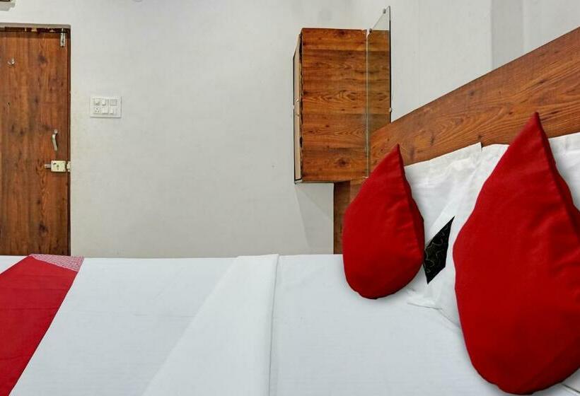 豪华三人间, O Mayur Lodge