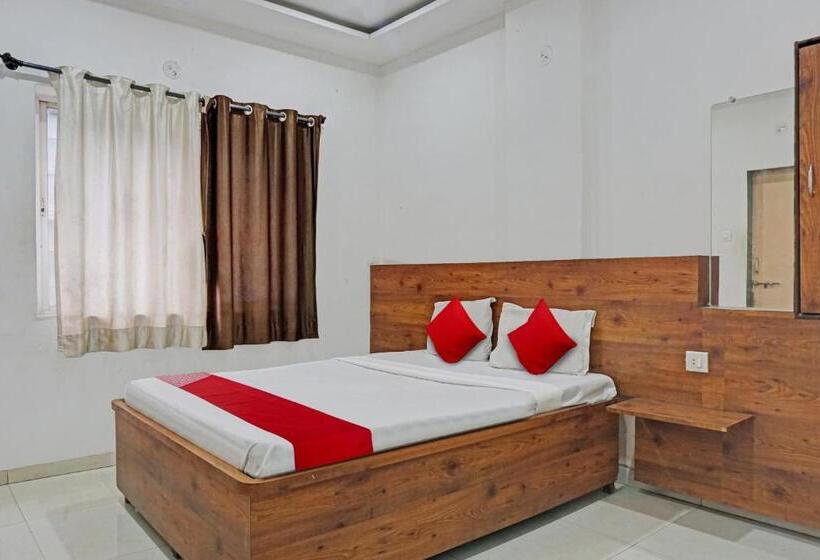 三人经典房间, O Mayur Lodge