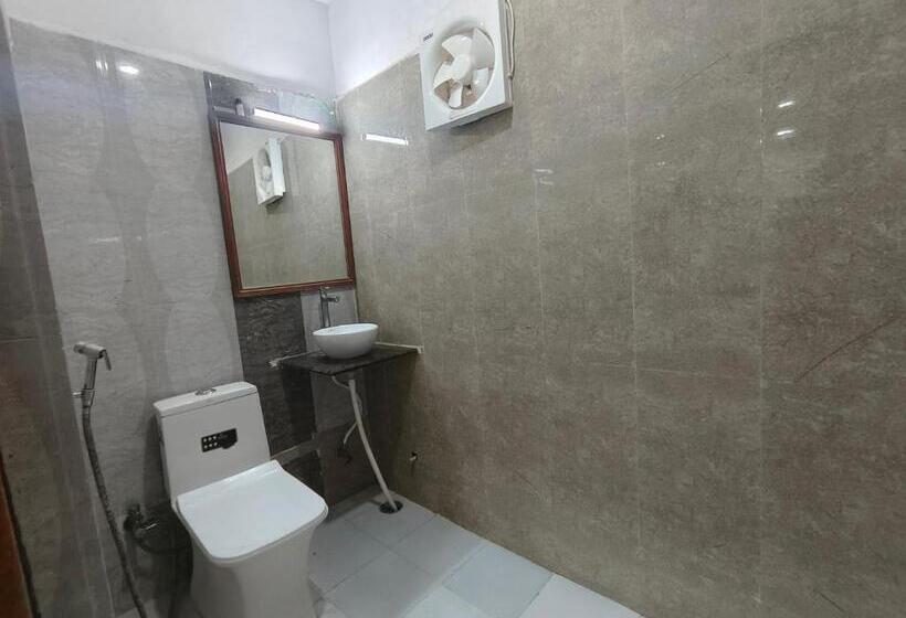 Deluxe Room, Rajshree Niwas