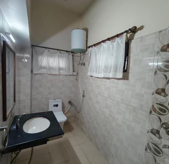 Deluxe Room, Rajshree Niwas