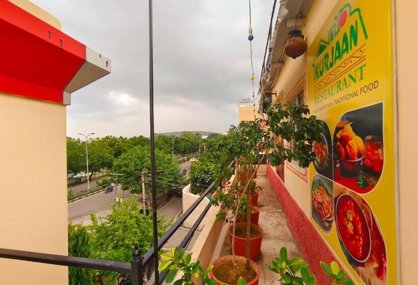 Deluxe Room, Rajshree Niwas