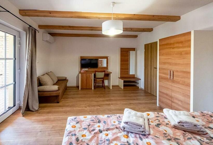 Апартаменты 1 Спальня с Террасой, U Katalpy