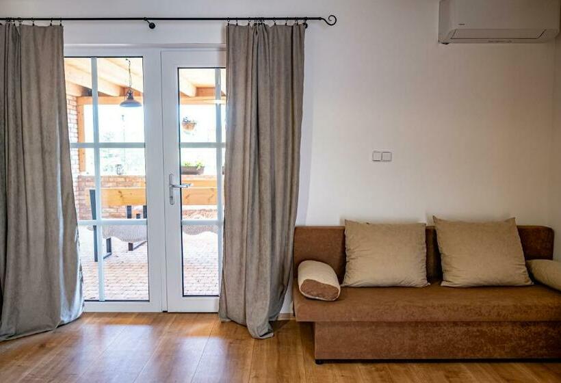 침실 1개 테라스 아파트, U Katalpy