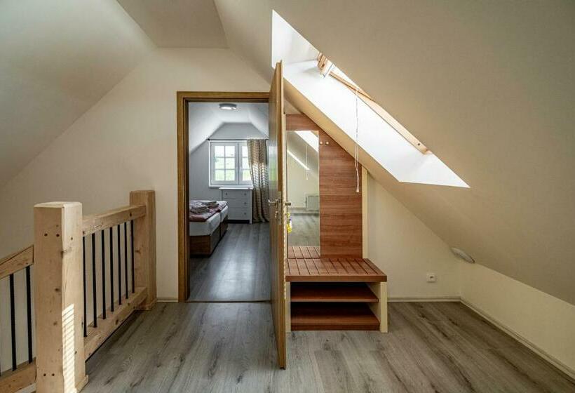 침실 1개 테라스 아파트, U Katalpy