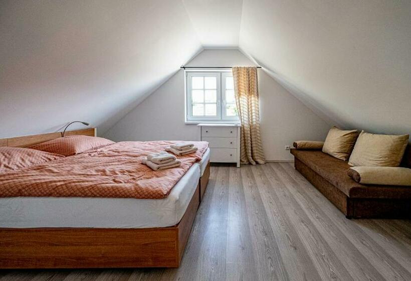 침실 1개 테라스 아파트, U Katalpy