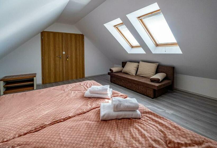 침실 1개 테라스 아파트, U Katalpy