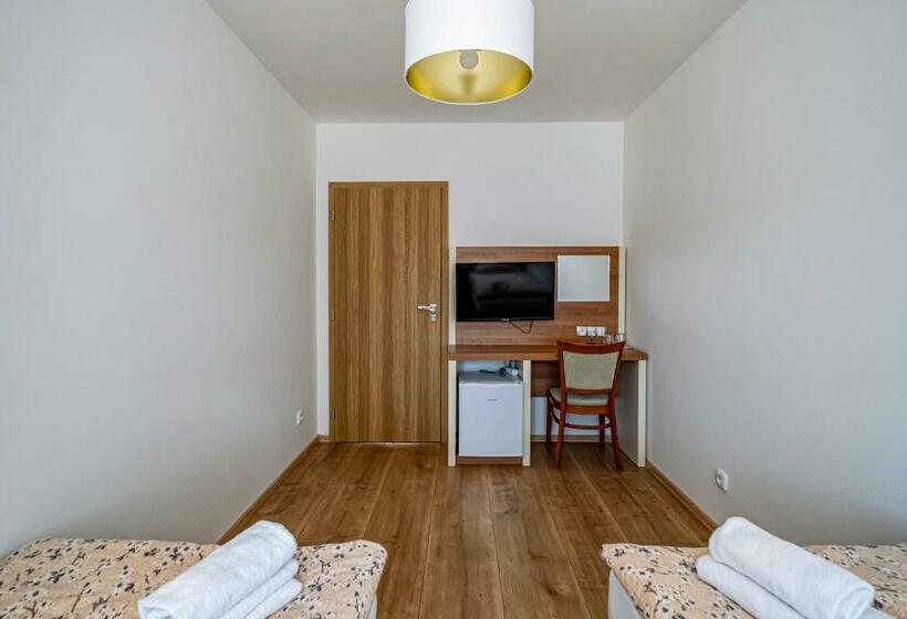 침실 2개 아파트, U Katalpy