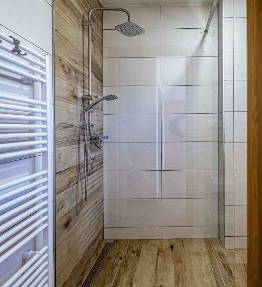 침실 2개 아파트, U Katalpy