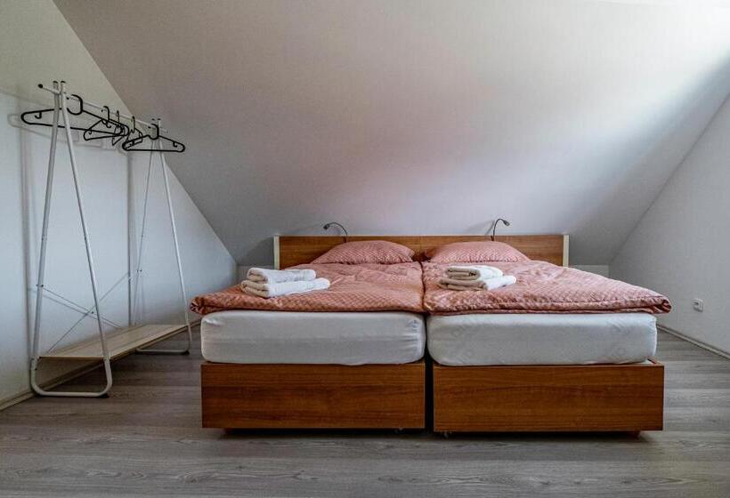 침실 1개 테라스 아파트, U Katalpy