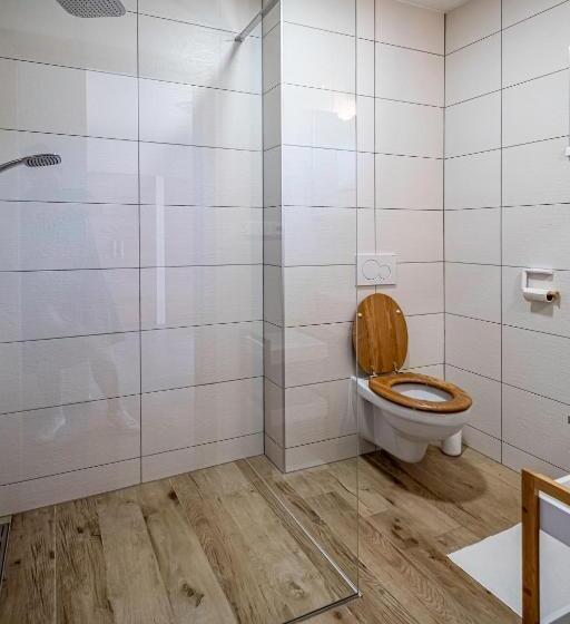 침실 2개 아파트, U Katalpy