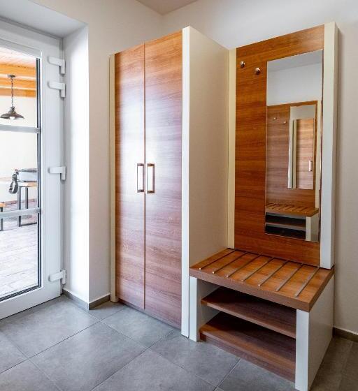 침실 2개 아파트, U Katalpy