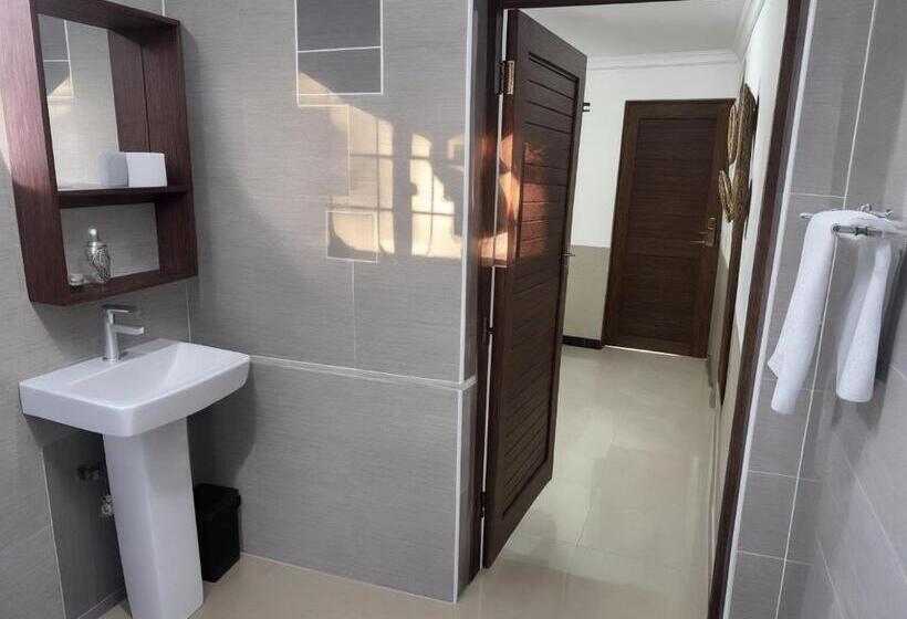 Семейный Номер, Amber Lodge