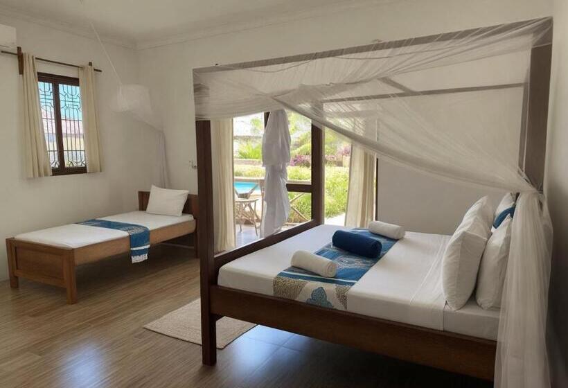 Семейный Номер, Amber Lodge