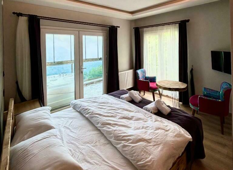 חדר סטנדרט עם מרפסת, Burahan Suite