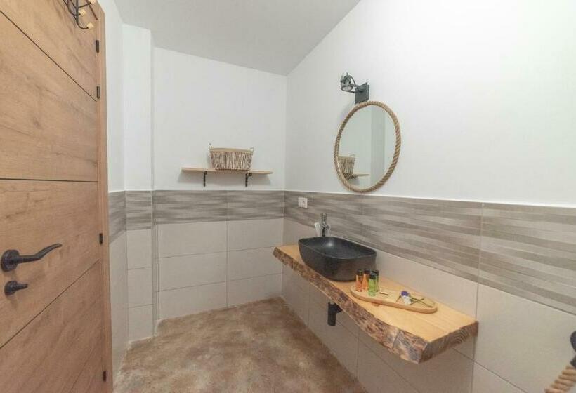 غرفة قياسية, Rural O Salazón