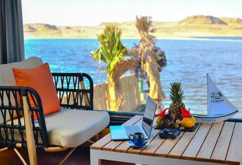 Suite with lake view, Venecia Resort Fayoum