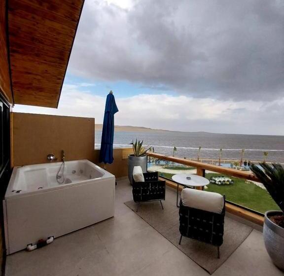 Suite with lake view, Venecia Resort Fayoum