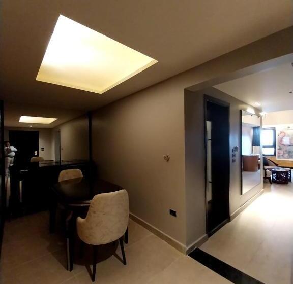 سوئیت جونیور با تراس, Venecia Resort Fayoum