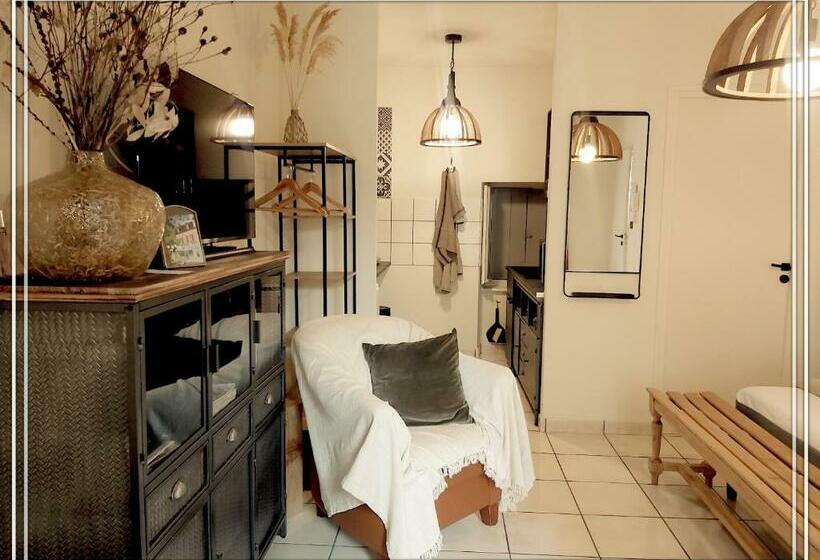 Апартаменты 1 Спальня Нижний Этаж, Appart Hotel Place Des Jolis Rêves