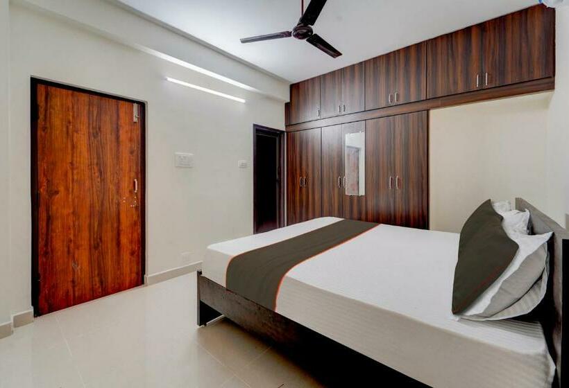 デラックスルーム, Fabexpress New Balaji Home Stay