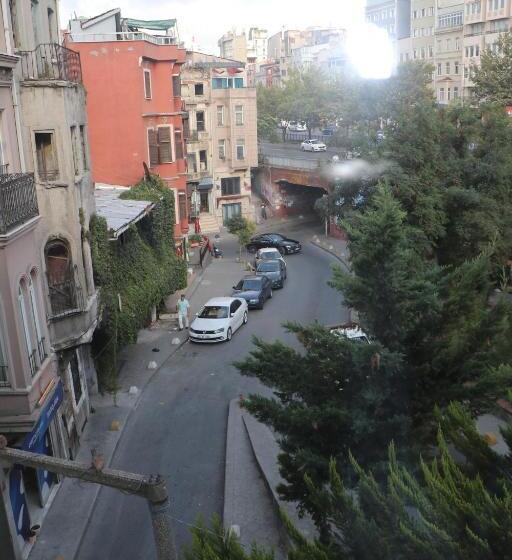 琮城市景观的豪华间, Kuzgun House